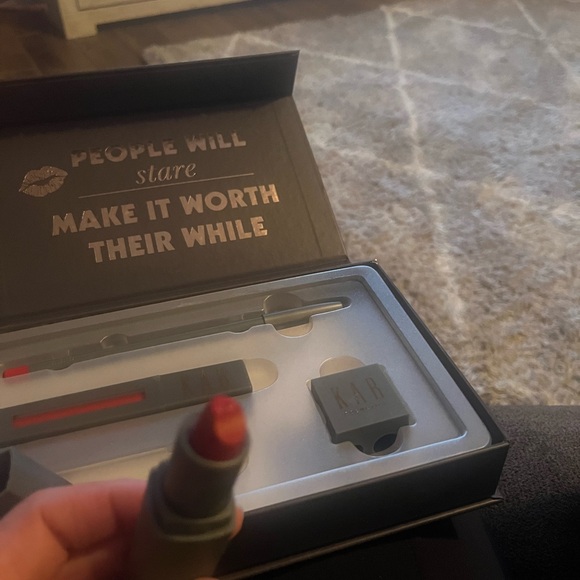 Trade for trendypink 

NWT lipstick set - Picture 5 of 8